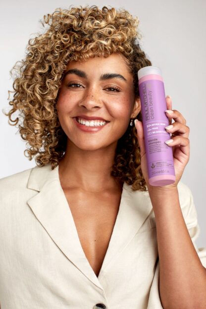 Шампунь для світлого, сивого і освітленого волосся Clean Beauty Blonde Shampoo - Зображення 3